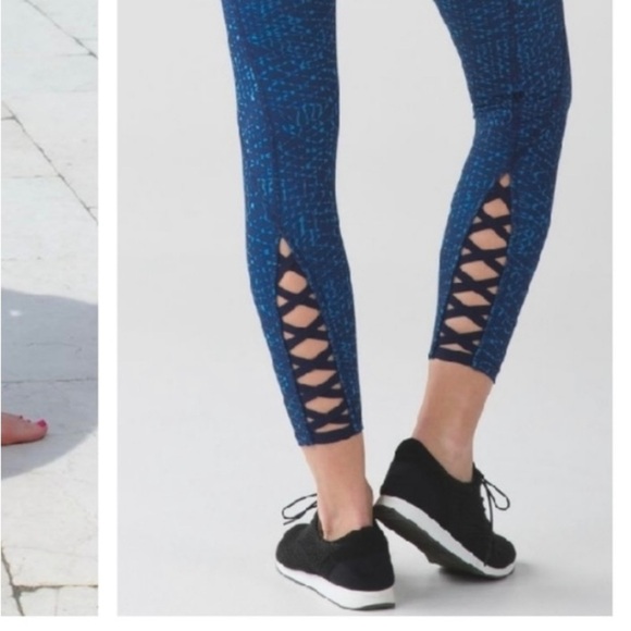 Lululemon Pure Cris Cross blue Legging size 2 - Picture 3 of 9